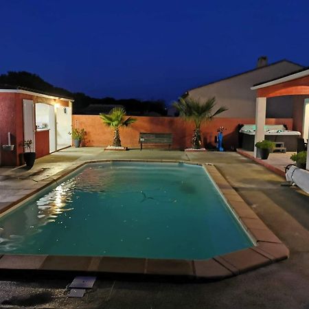 Villa Elegante A Carcassonne Avec Jardin Et Jacuzzi ภายนอก รูปภาพ