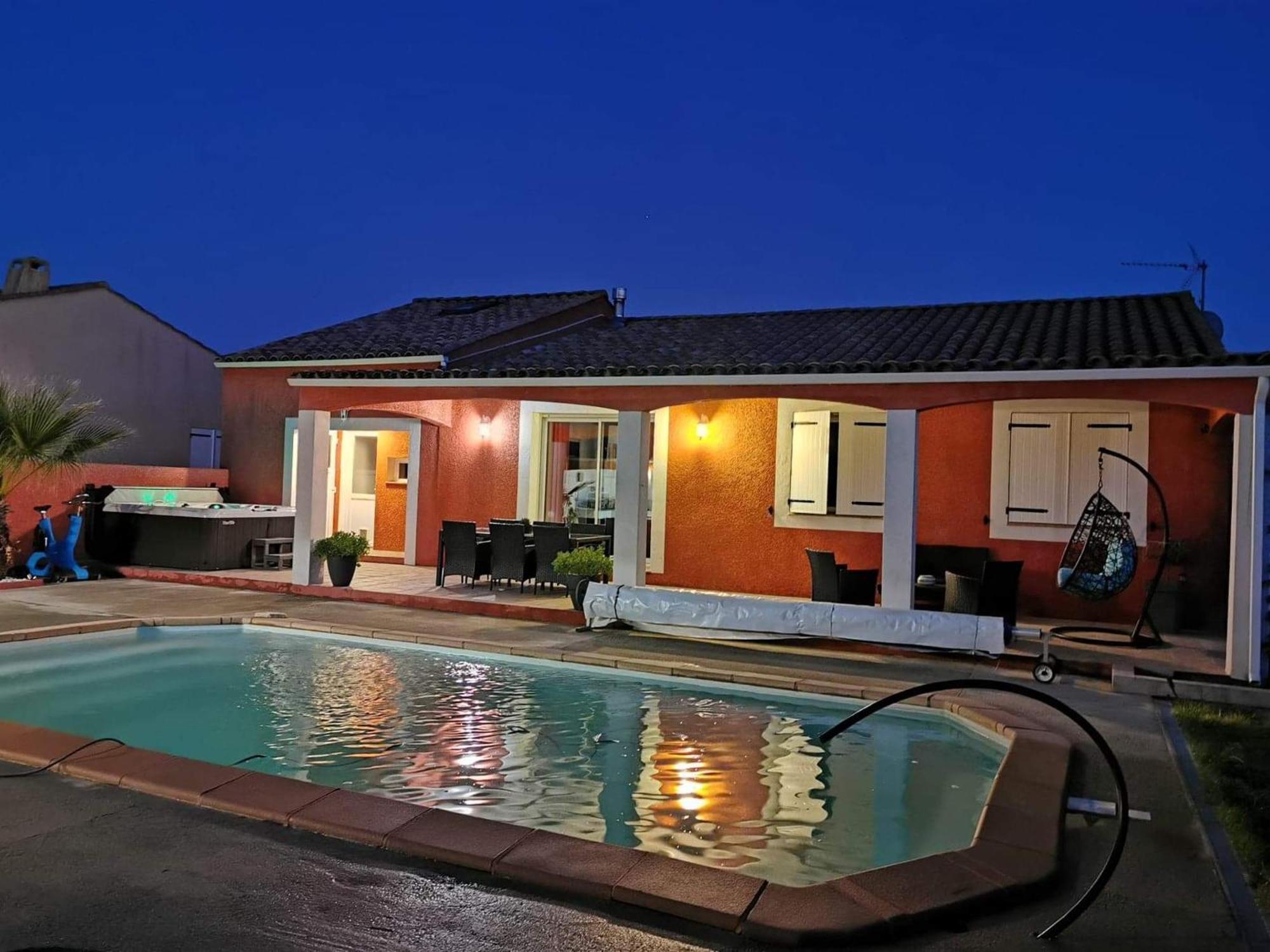 Villa Elegante A Carcassonne Avec Jardin Et Jacuzzi ภายนอก รูปภาพ