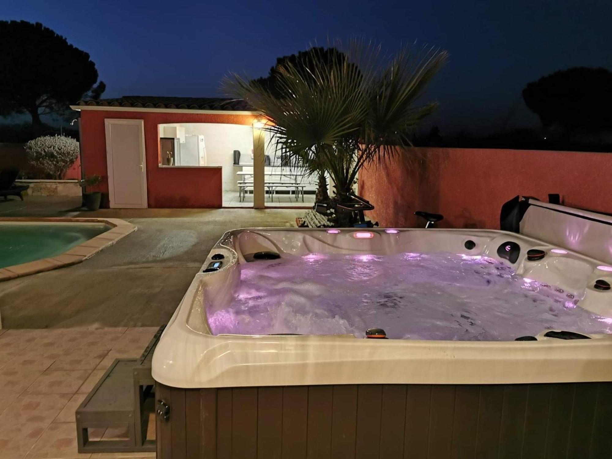 Villa Elegante A Carcassonne Avec Jardin Et Jacuzzi ภายนอก รูปภาพ